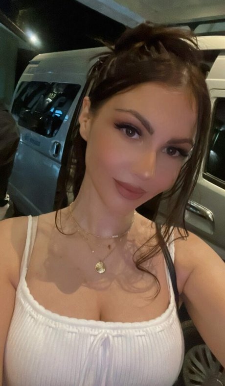 Aliythia star du porno parfaite archive