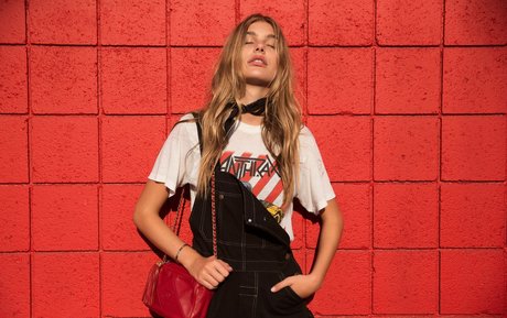 Camila Morrone étoile de l'art img