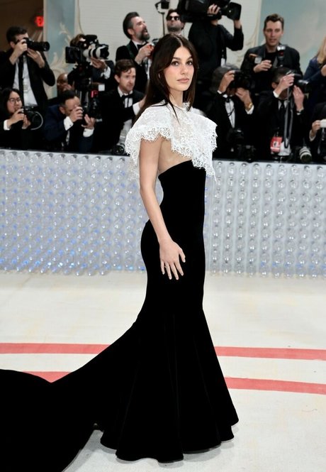 Camila Morrone star du sexe photo