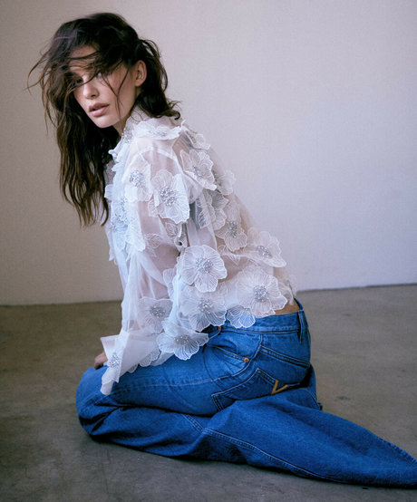 Camila Morrone estrella porno caliente foto