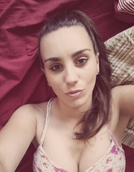 florpinelli91 modelo caliente imagen