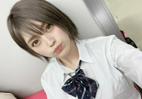 azusaitagaki modèle parfait photo