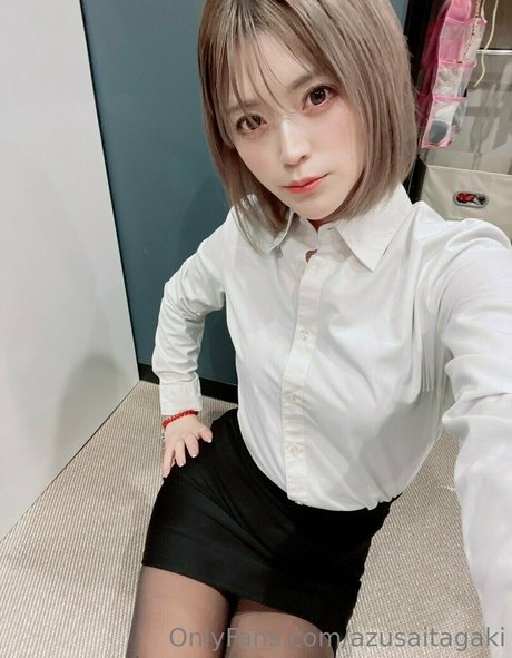 azusaitagaki étoile galerie