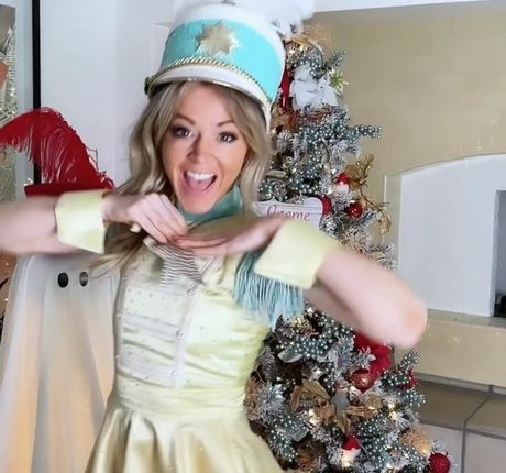 Lindsey Stirling actriz de desnudos imágenes