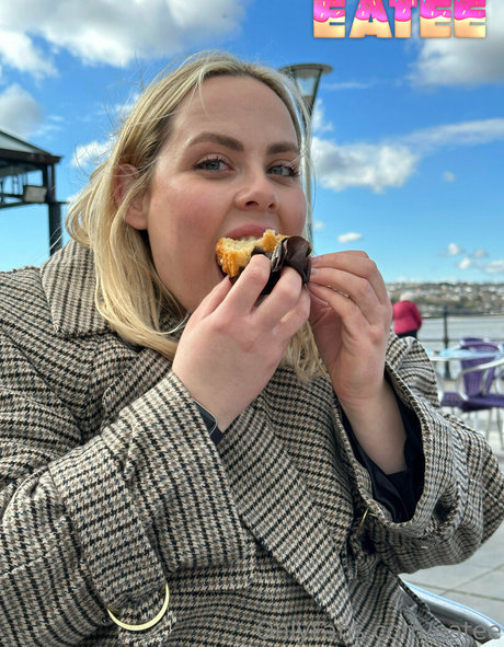 eatee modelo bonita foto