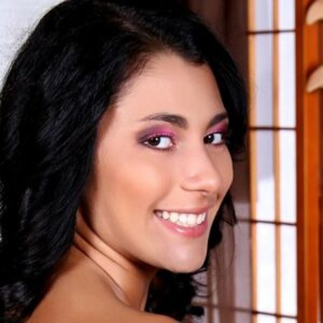 Ava Glam Model sexy model img
