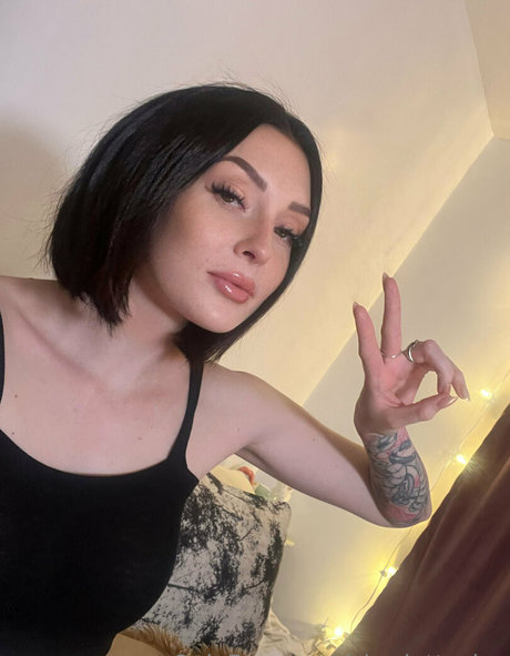 charlottesins actriz perfecta fotos