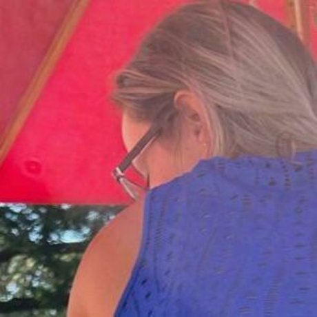 comfortablynumbbgirl desnudos de estrellas foto