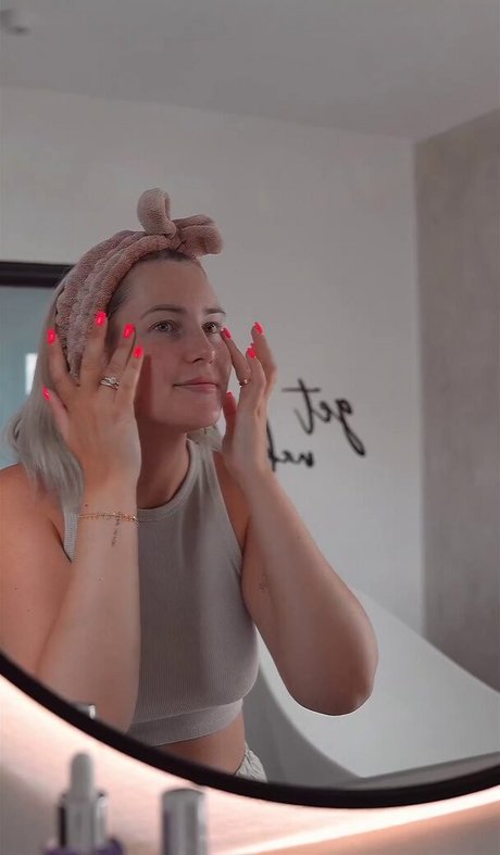 Maren Wolf star exclusive photos