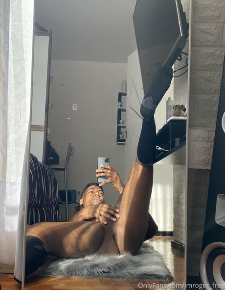 imroger free hermosa modelo galería