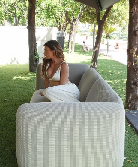 Elisabetta Canalis haut modèle image