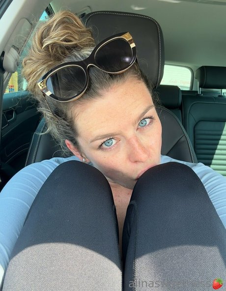 linaliciouss art pornstar img