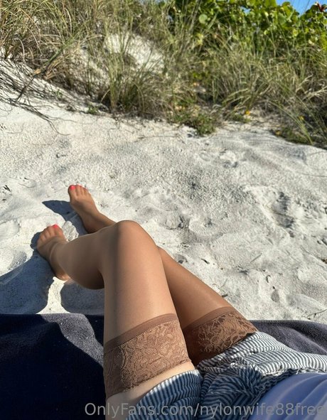 nylonwife88free actrice parfaite image