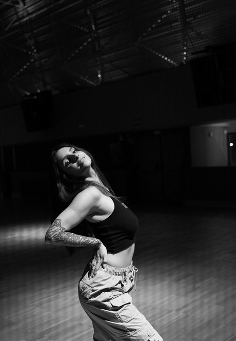 goodwithmytongue modèle artistique image