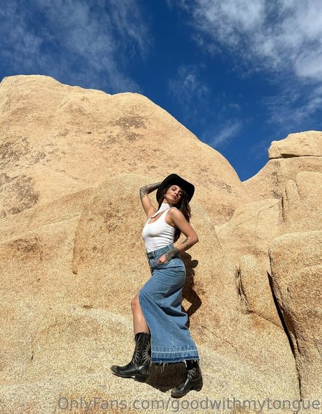 goodwithmytongue estrella erótica galerías