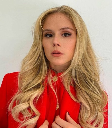 Erin Moriarty étoile adulte des photos