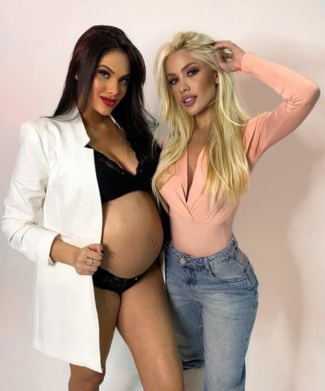 Emily Garcia star du porno sexy galerie