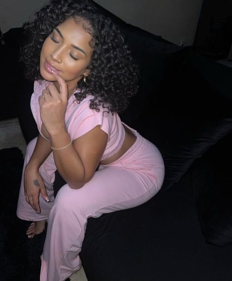 virdiisunique model pornographic pic