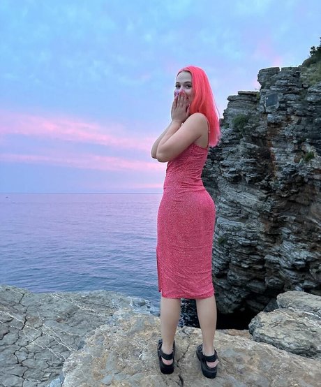 Fairy Elfie haut de star du porno photos