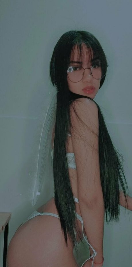 larabbitvalentinaof star pornographique image