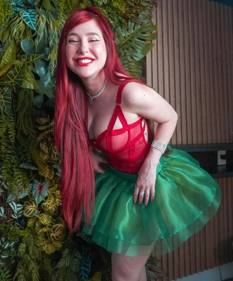 Diana Zambrozuski modelo adulto foto