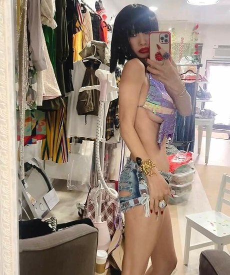 Bai Ling model nude images