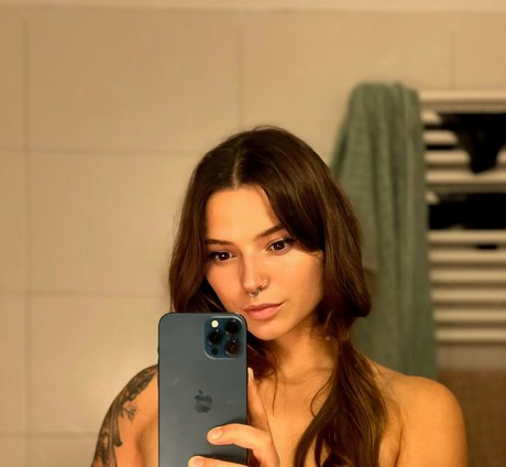 Kitty Berg libre de estrellas galería