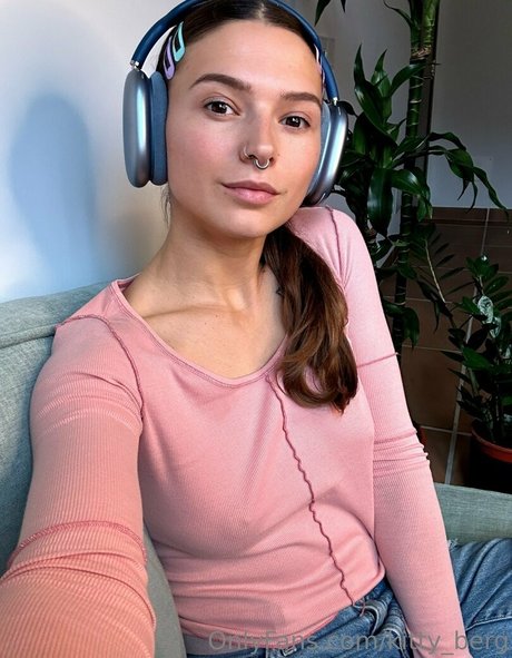 Kitty Berg modelo hd imágenes