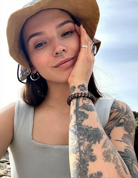 Kitty Berg étoile exclusive images