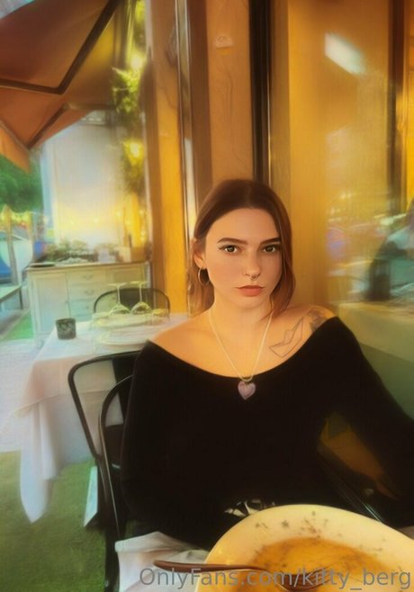 Kitty Berg modèle parfait images