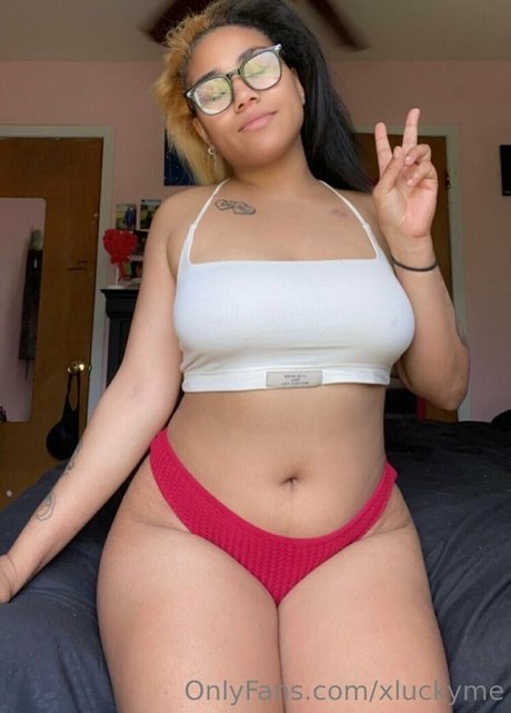 xluckyme actrice sexy photos