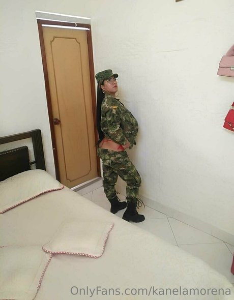 kanelamorena modelo sexual foto