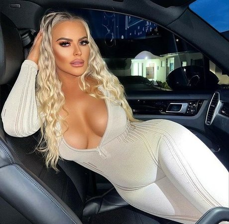 Mega Clarke star pornographique des photos