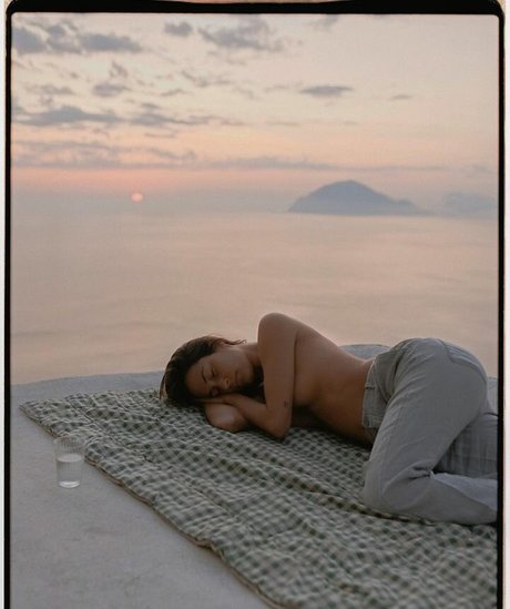 Francesca Pey actrice nue image