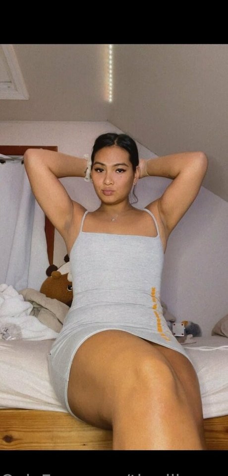 thedilemma pornographic model pic