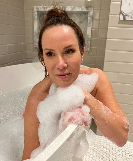 Regina Volpato estrella desnuda foto