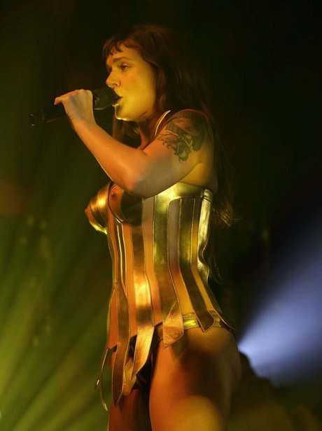 Tove Lo estrella sexy foto