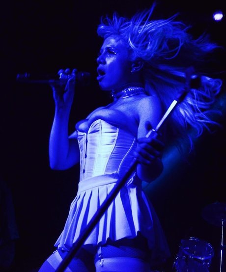 Tove Lo actriz desnuda galería