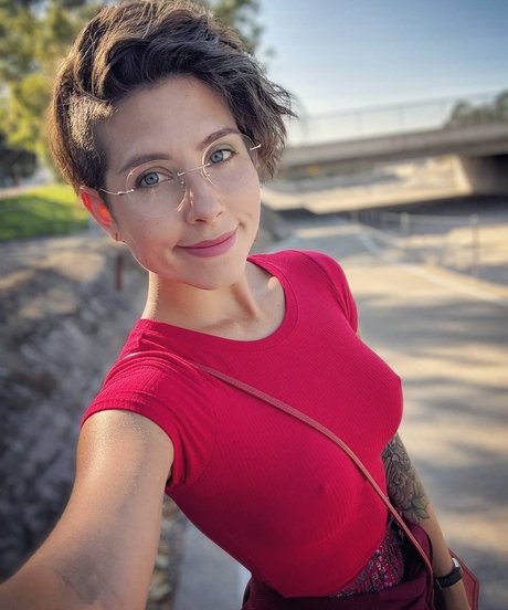 Soe Gschwind estrella porno perfecta imágenes