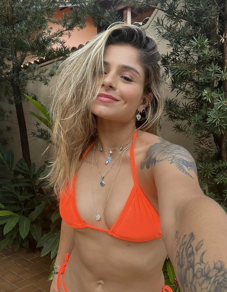 Daniela Stievano modèle nu galeries