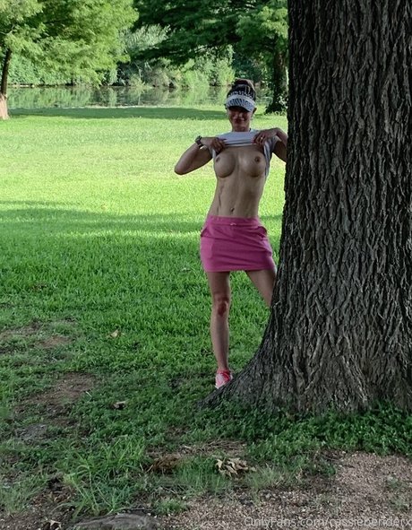 Cassie Bender modelo erótico galería