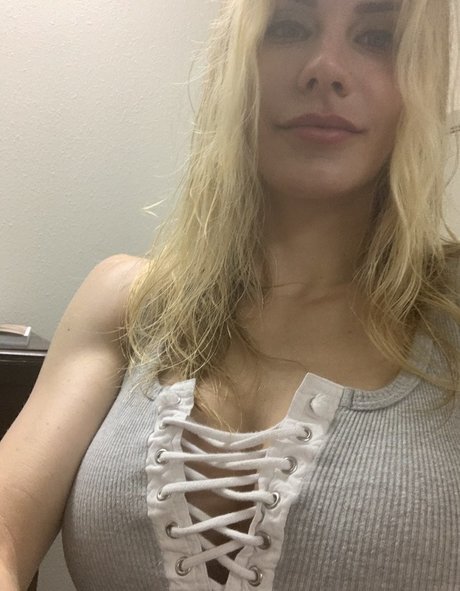 Cassie Bender modèle artistique photos