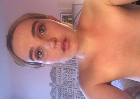 Chloe Fineman belle star du porno img