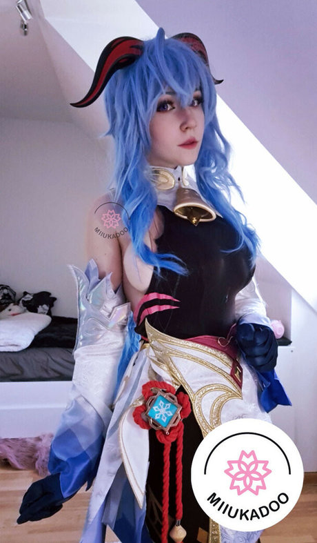 Miukadoo modelo hermosa imagen