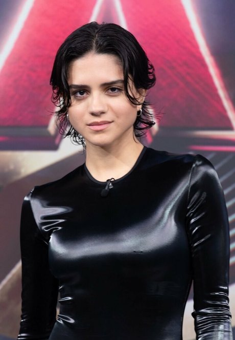 Sasha Calle modelo adulto imágenes