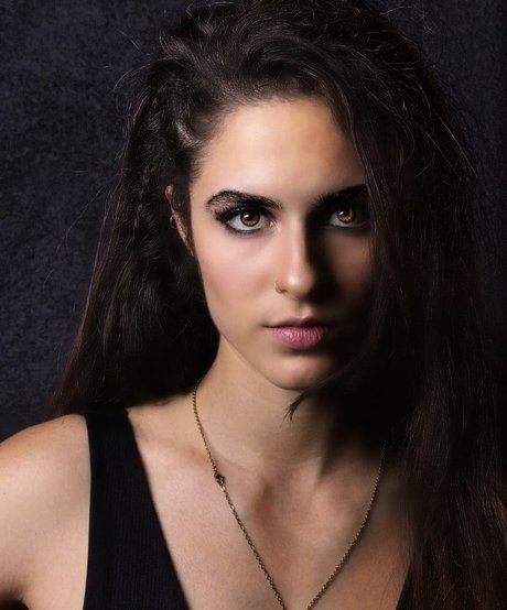 Camila Marana étoile chaude archive