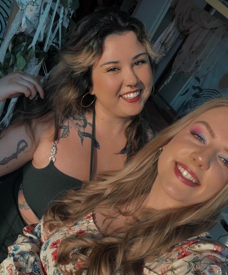 Suki Jade modèle meilleur galerie