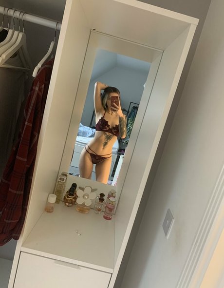 Rubyhexx hot star pics