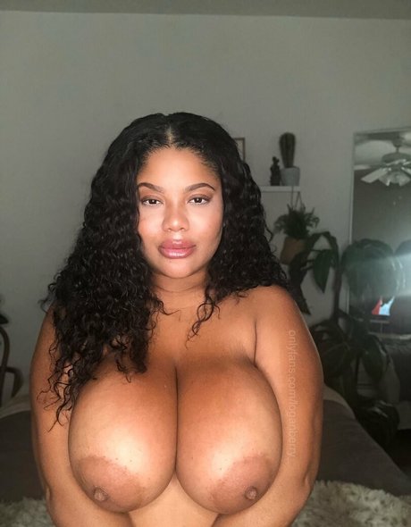 thebigtitwitch pretty actress image