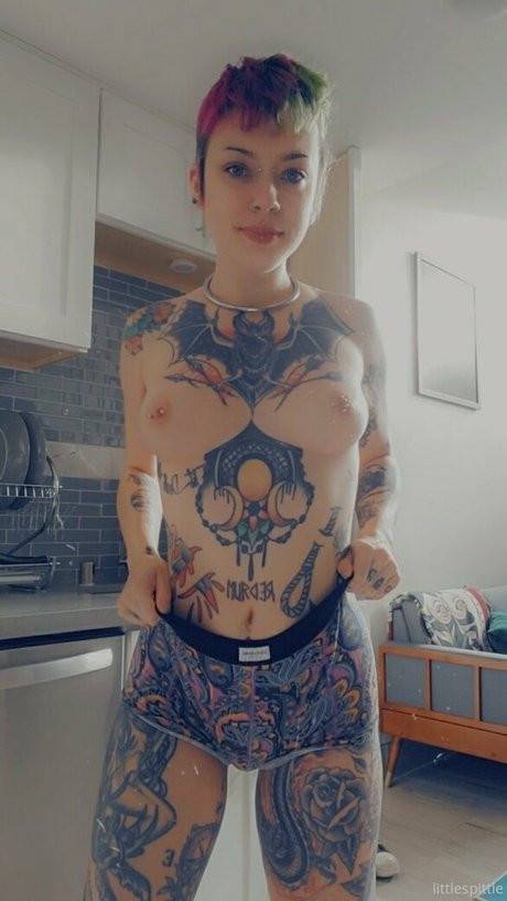 littlespittle star pornographique image